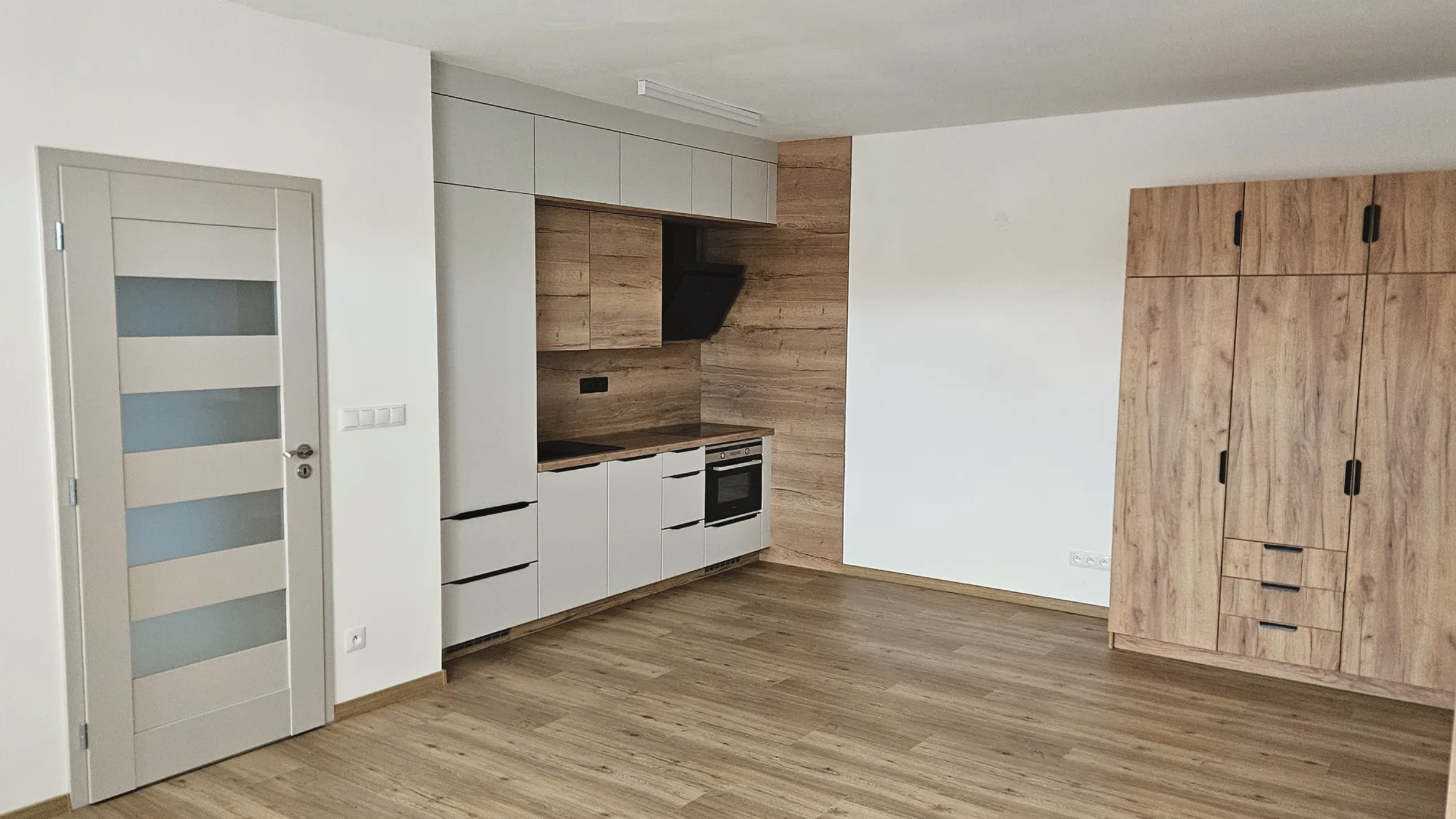 Pronájem bytu 1+kk - Prosek, Praha