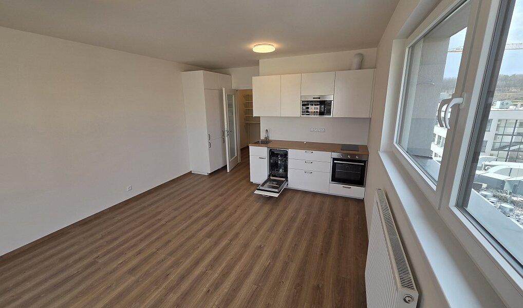 Pronájem bytu 1+kk - Vysočany, Praha