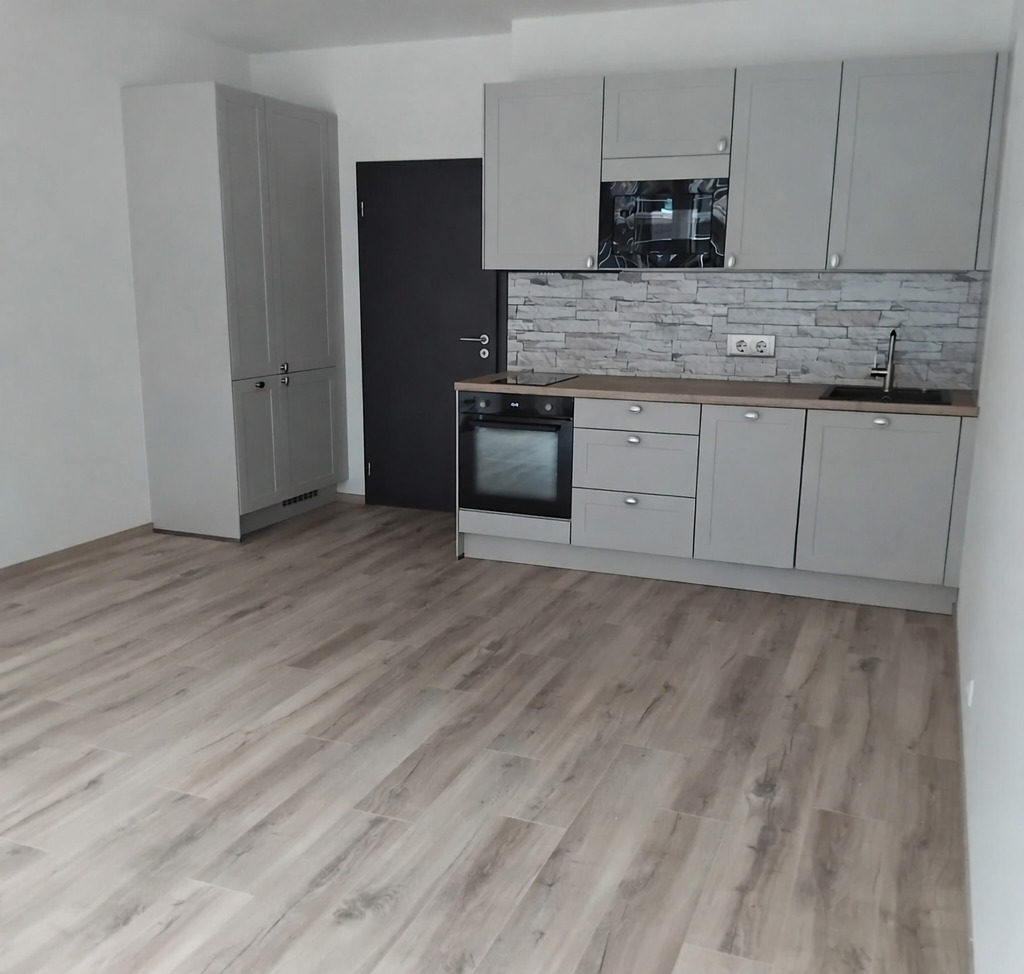 Pronájem bytu 1+kk - Libeň, Praha