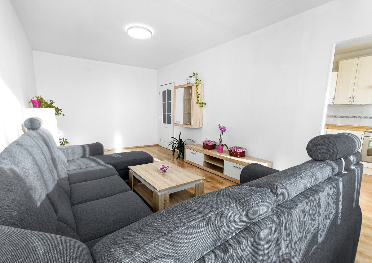 Pronájem bytu 3+1 - Kobylisy, Praha