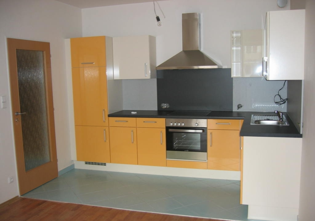 Pronájem bytu 2+kk - Vysočany, Praha