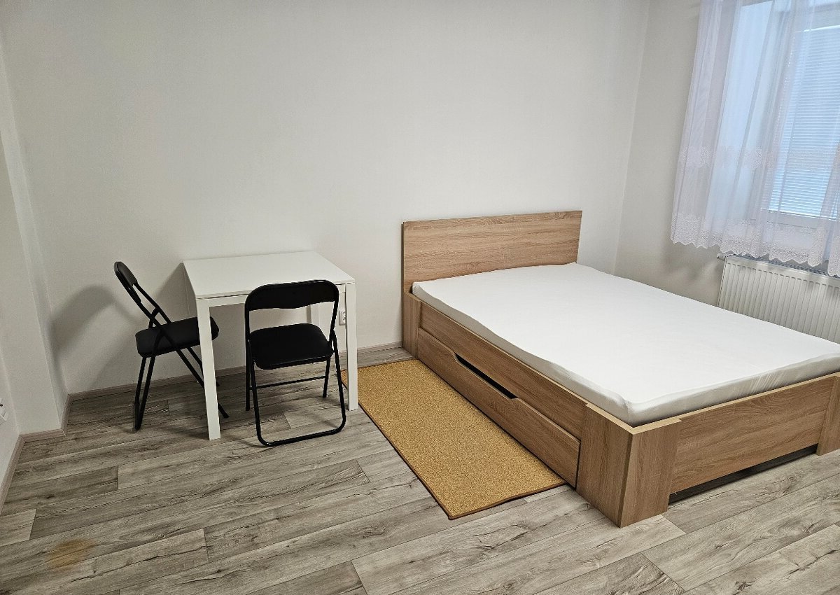 Pronájem bytu 1+kk - Zlín