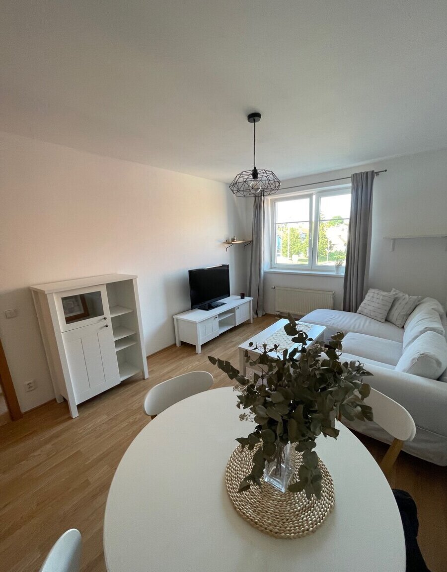 Pronájem bytu 2+kk - Dolní Chabry, Praha