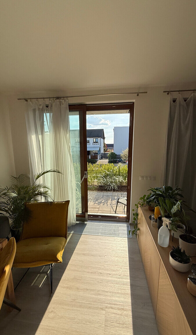 Pronájem bytu 1+kk - Dolní Chabry, Praha