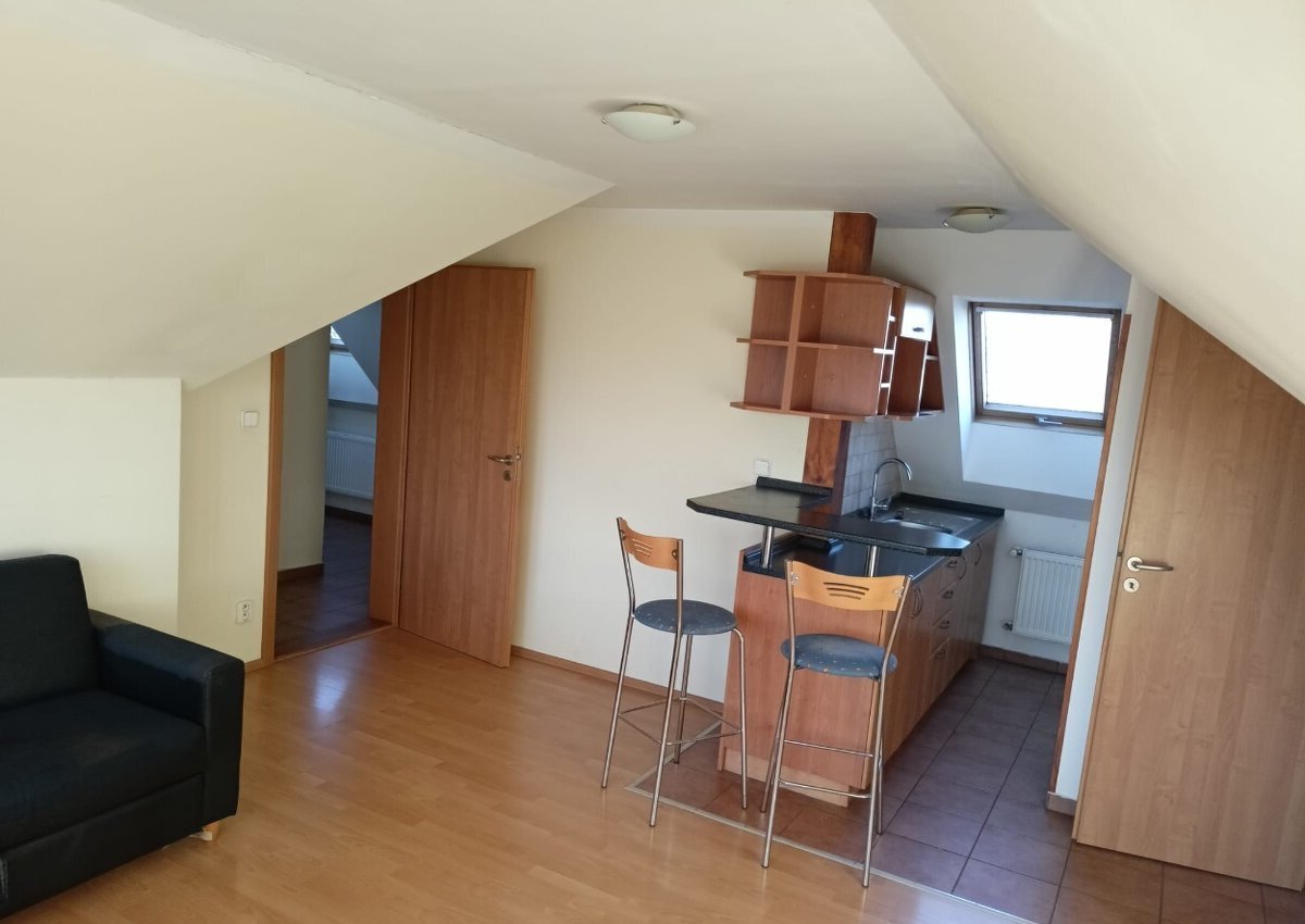 Pronájem bytu 2+kk - Horní Počernice, Praha