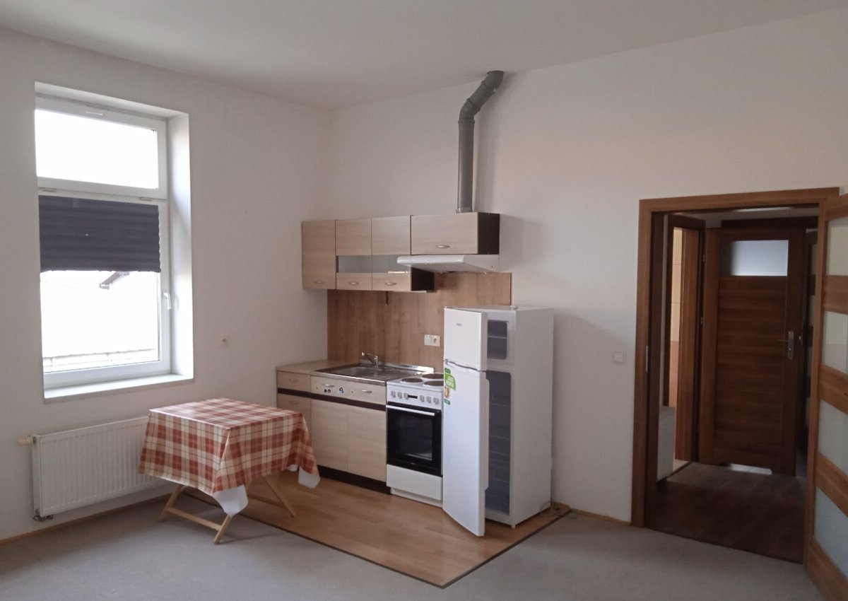 Pronájem bytu 2+kk - Benešov nad Ploučnicí