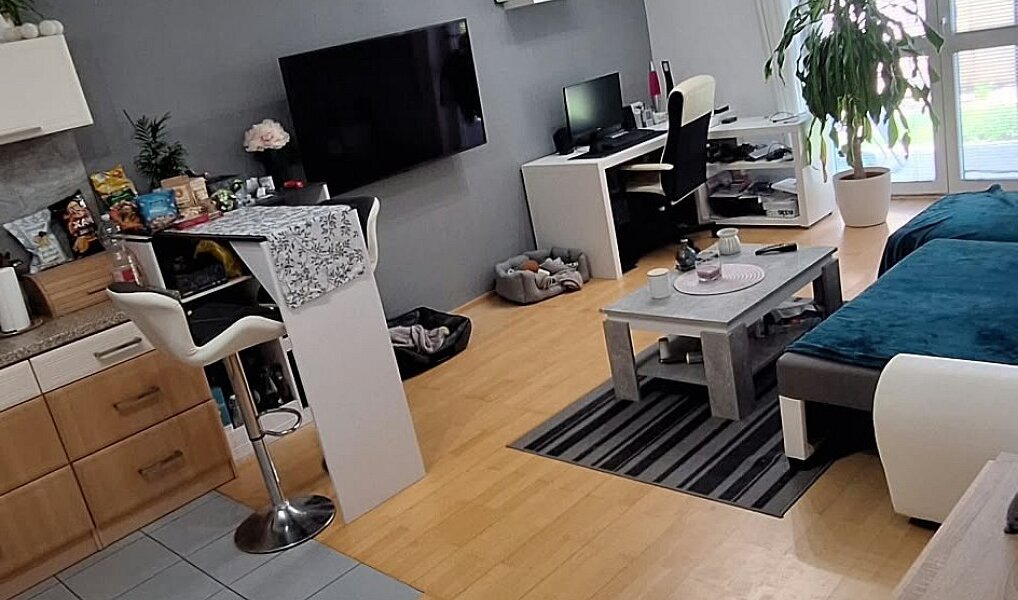 Pronájem bytu 2+kk - Hutní osada, Zastávka