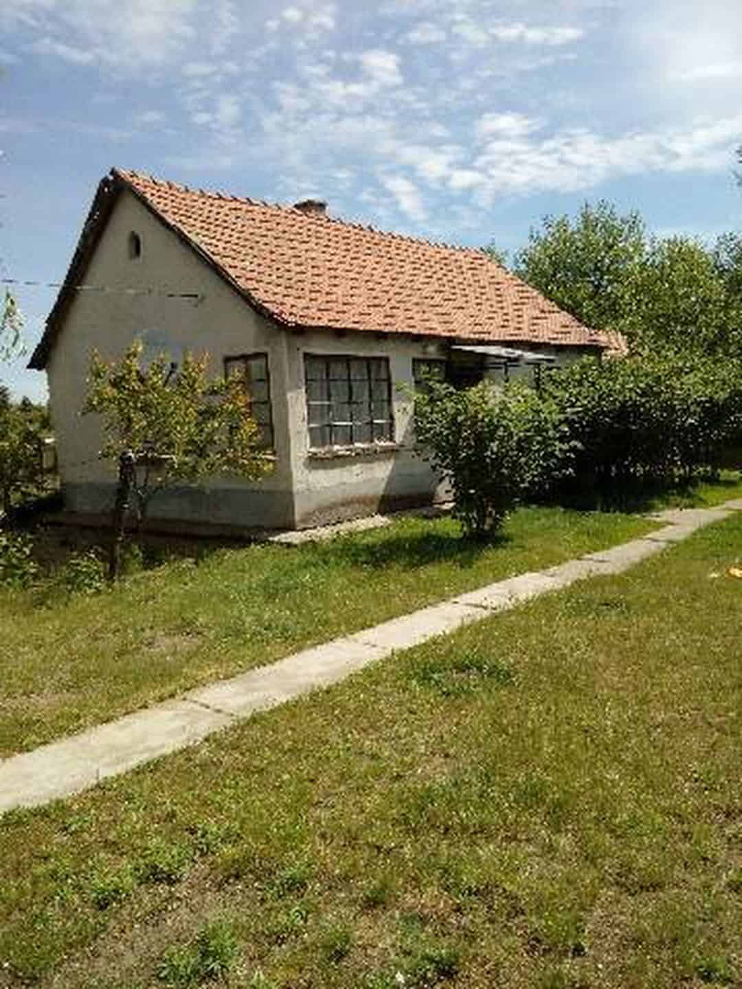 Domek se zahradou k trvalému bydlení