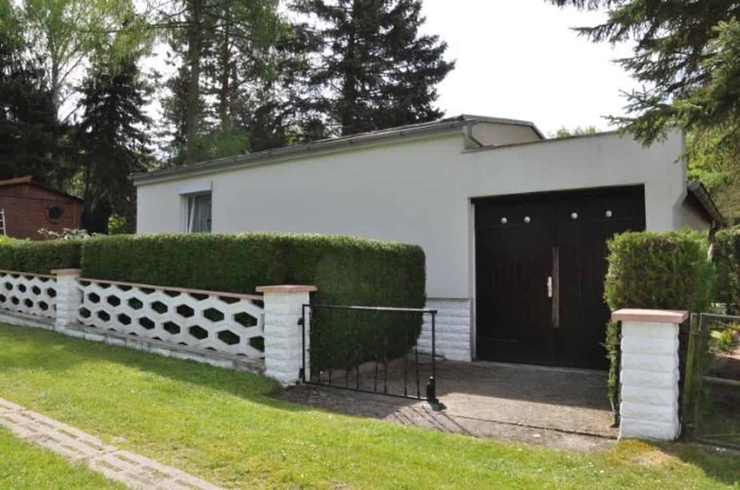 Dům v rekreační oblasti s velkou zahradou