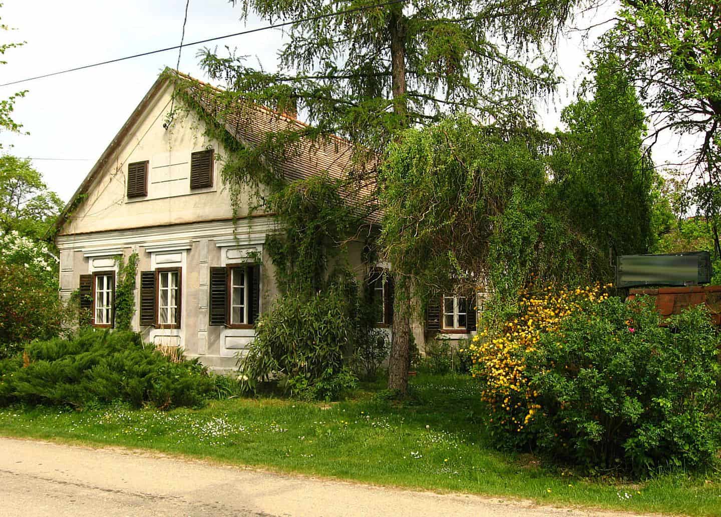 Pronajmeme velkou chalupu v hezkém prostředí