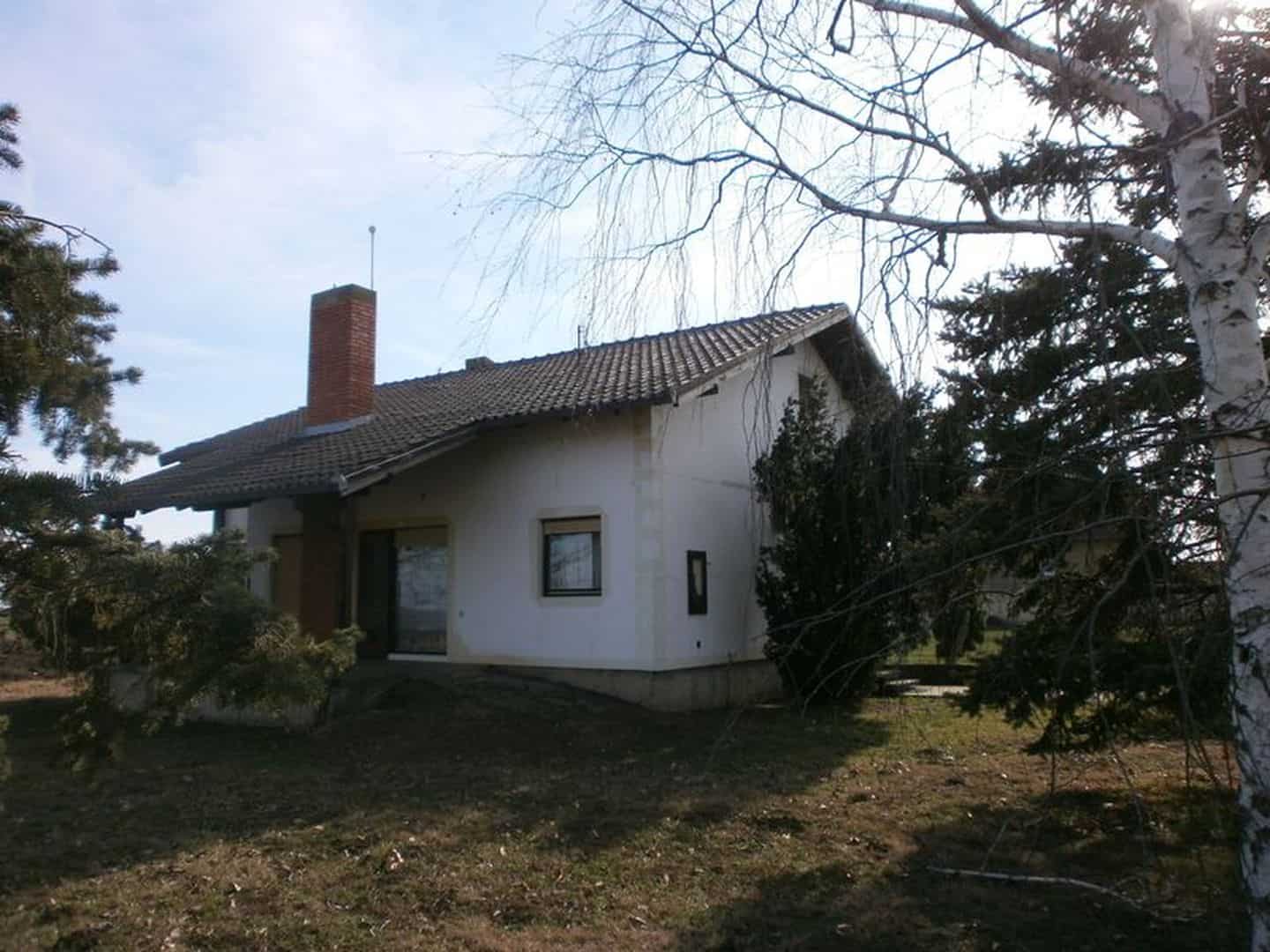 Zařízená chata k pronájmu možno i k trvalému bydlení