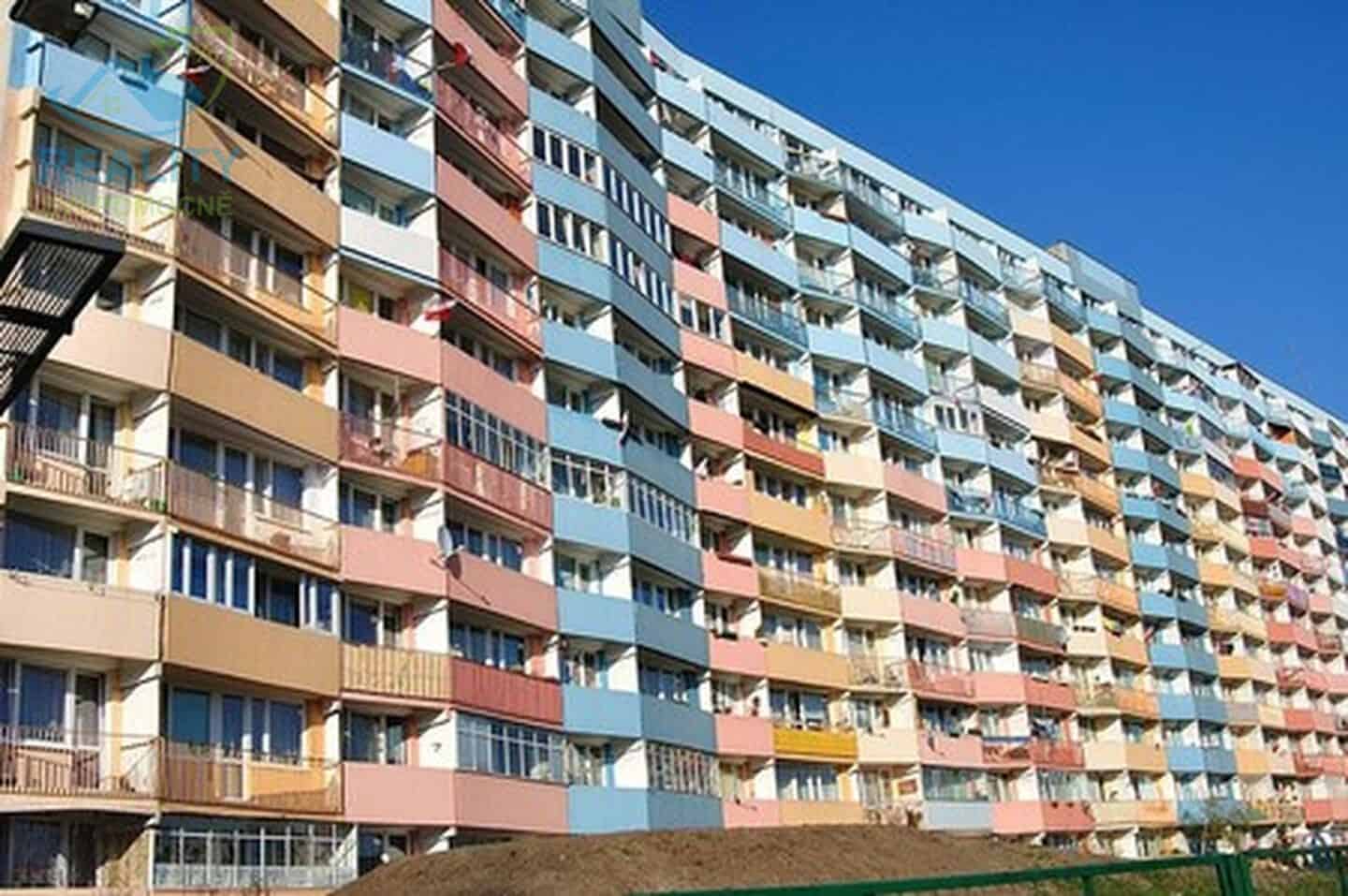 Prodej bytu 3+1 - Zvěřinova, Praha