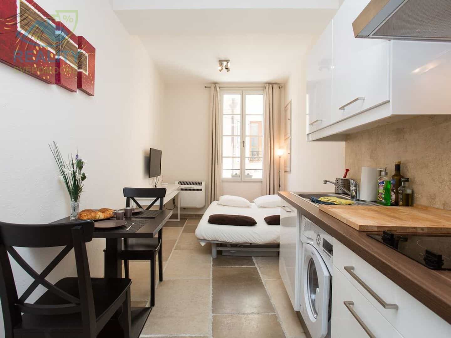 Pronájem bytu 1+kk - Linhartská, Praha