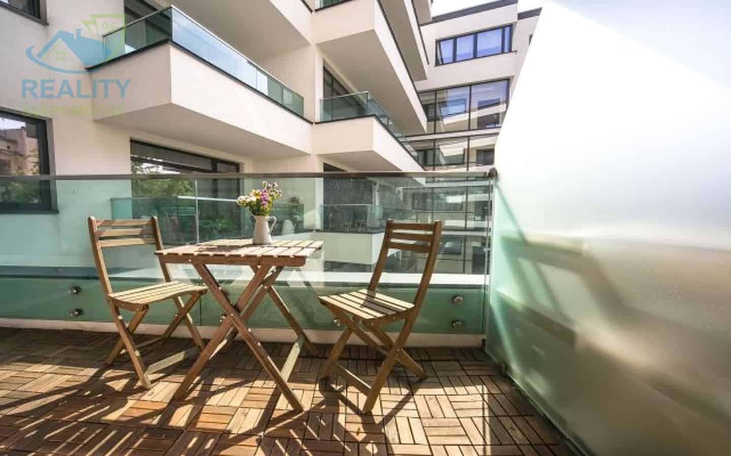 Pronájem bytu 2+kk - Meteorologická, Praha