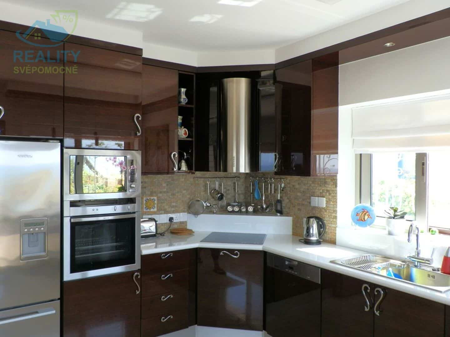 Pronájem bytu 3+1 - Rabyňská, Praha