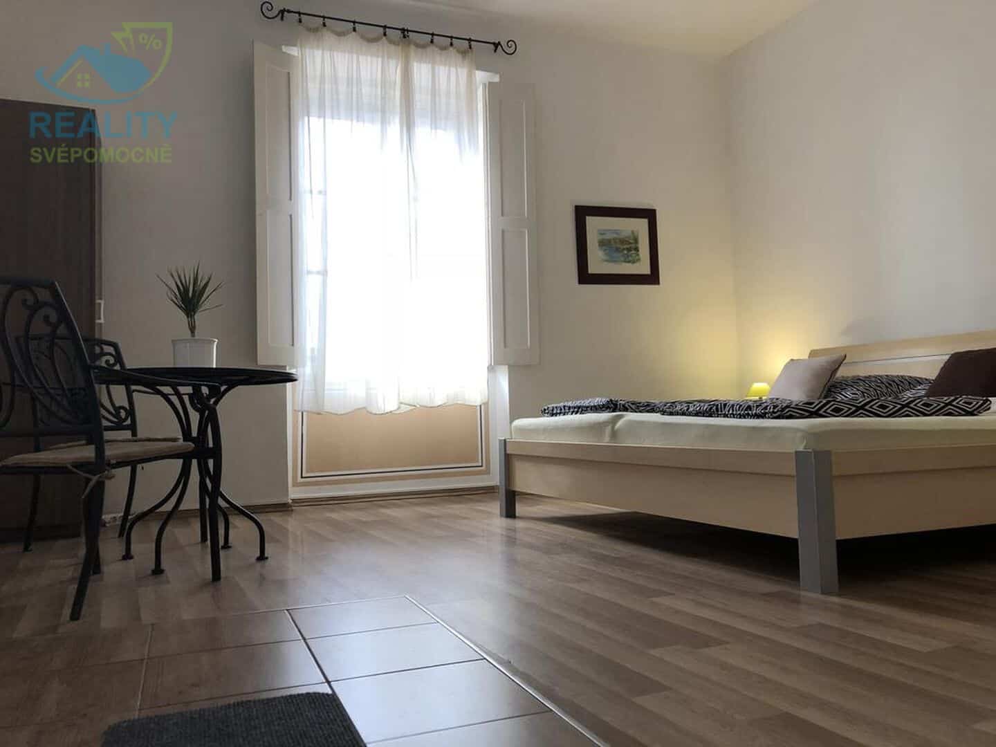 Pronájem samostatného pokoje 1+kk - Adlerova, Praha