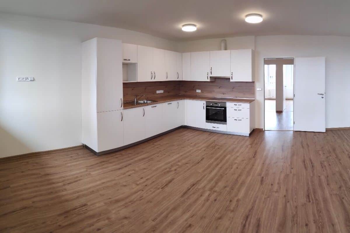 Pronájem bytu 3+kk - Černý Most, Prague