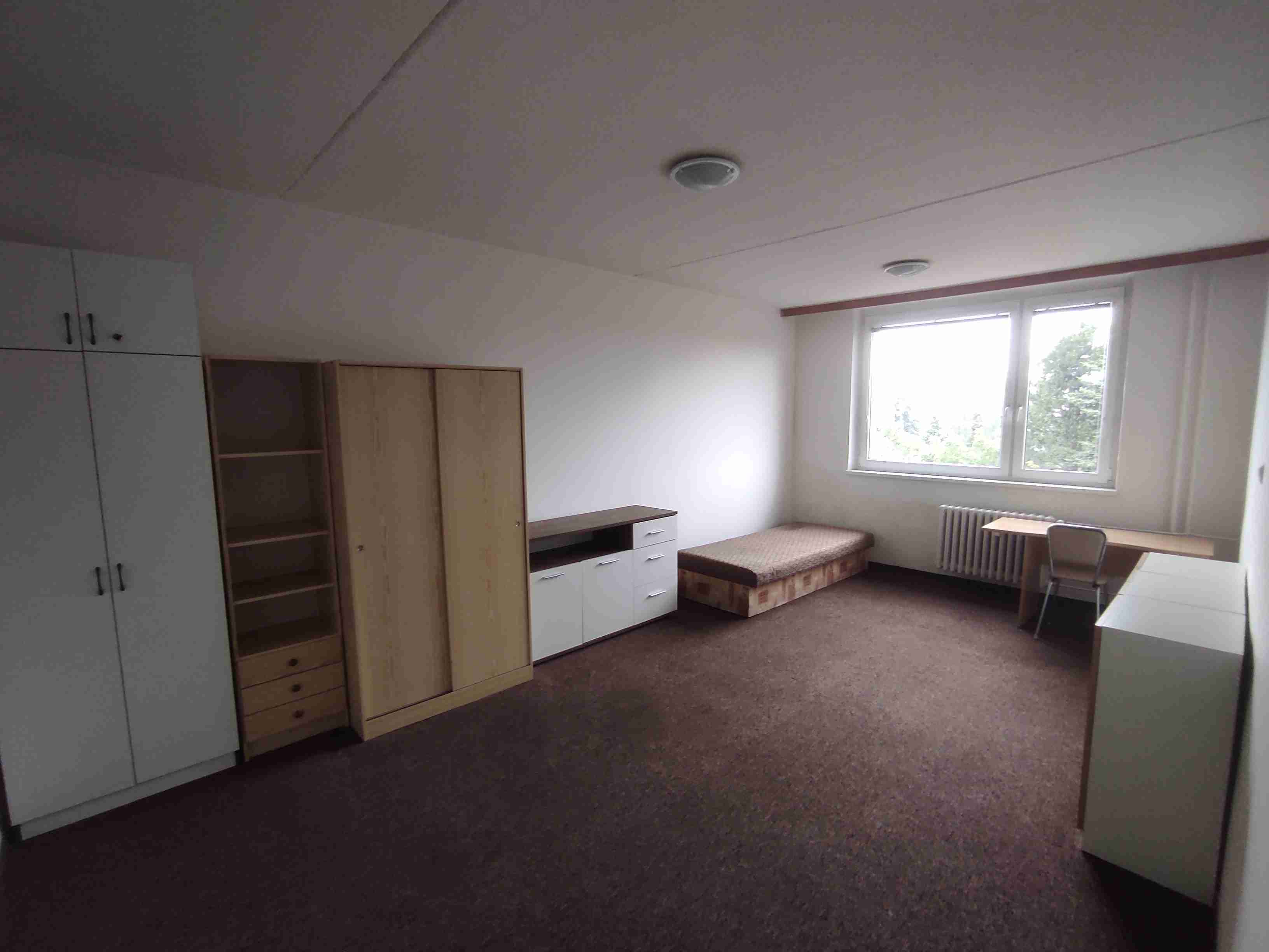 Pronájem samostatného pokoje 3+1 - Březinova, Jihlava