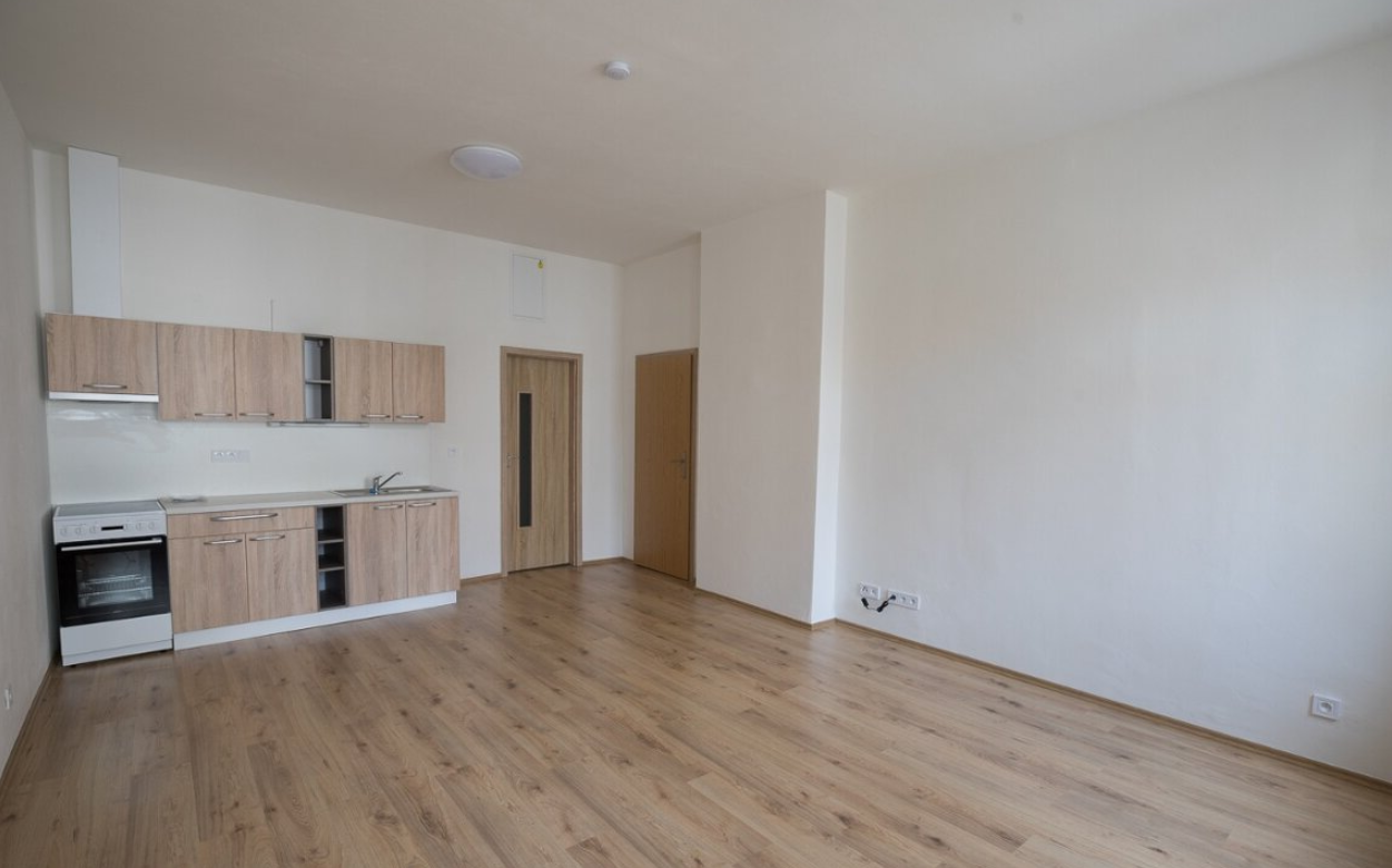 Pronájem bytu 1+kk - Jindřichův Hradec