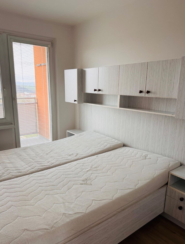 Pronájem bytu 3+1 - Jižní Svahy, Zlín